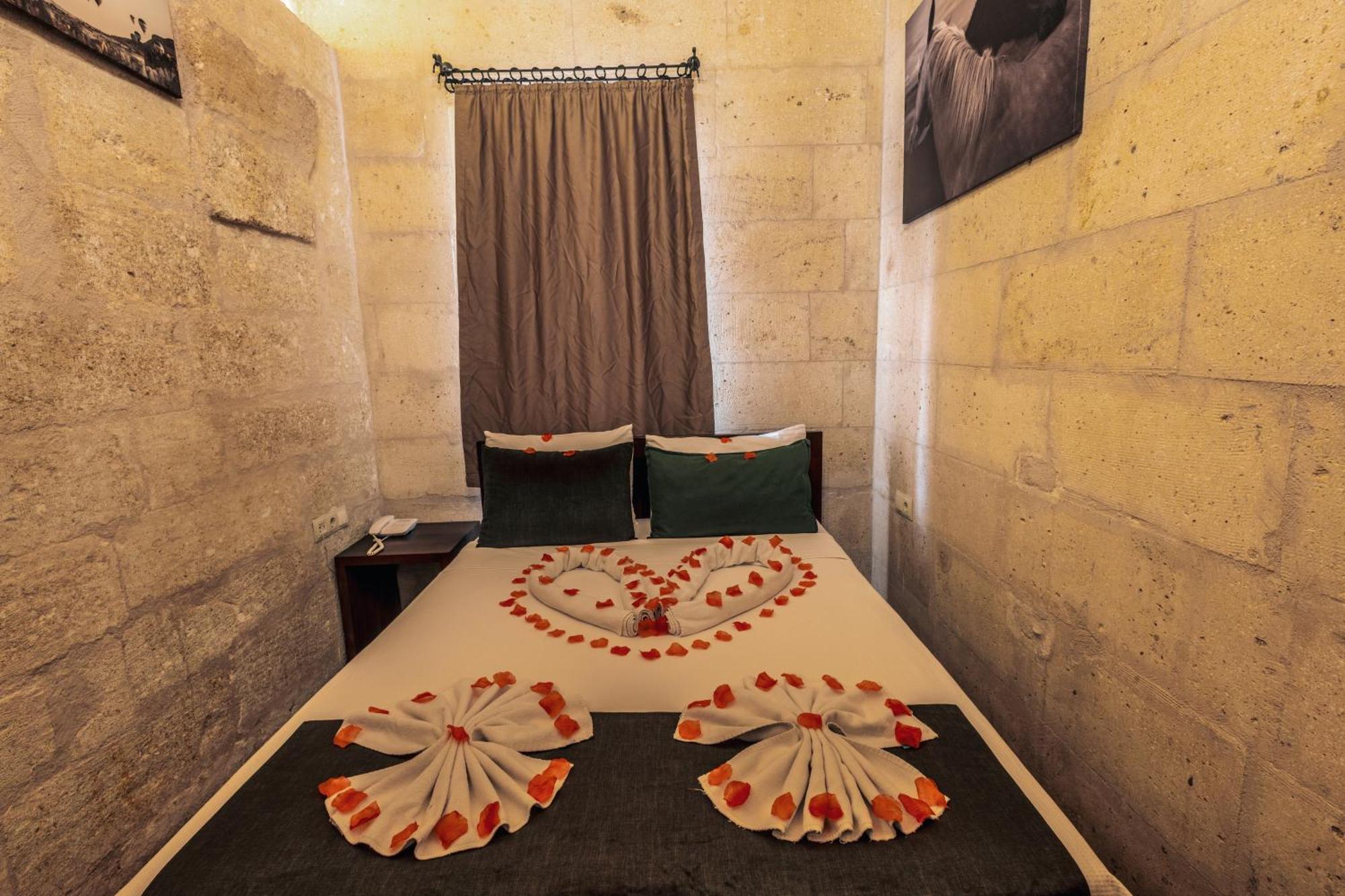 Tafana Cave & Stone Lodge Урґюп Екстер'єр фото