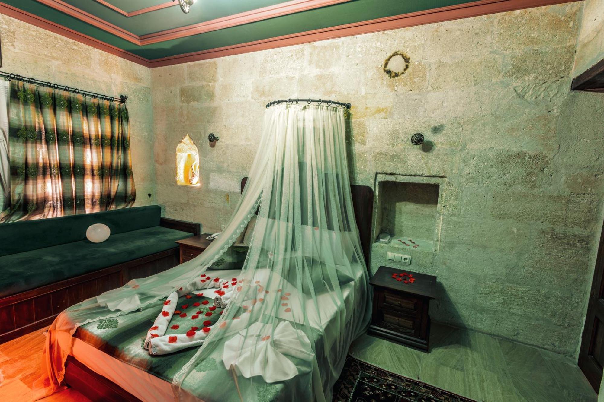 Tafana Cave & Stone Lodge Урґюп Екстер'єр фото