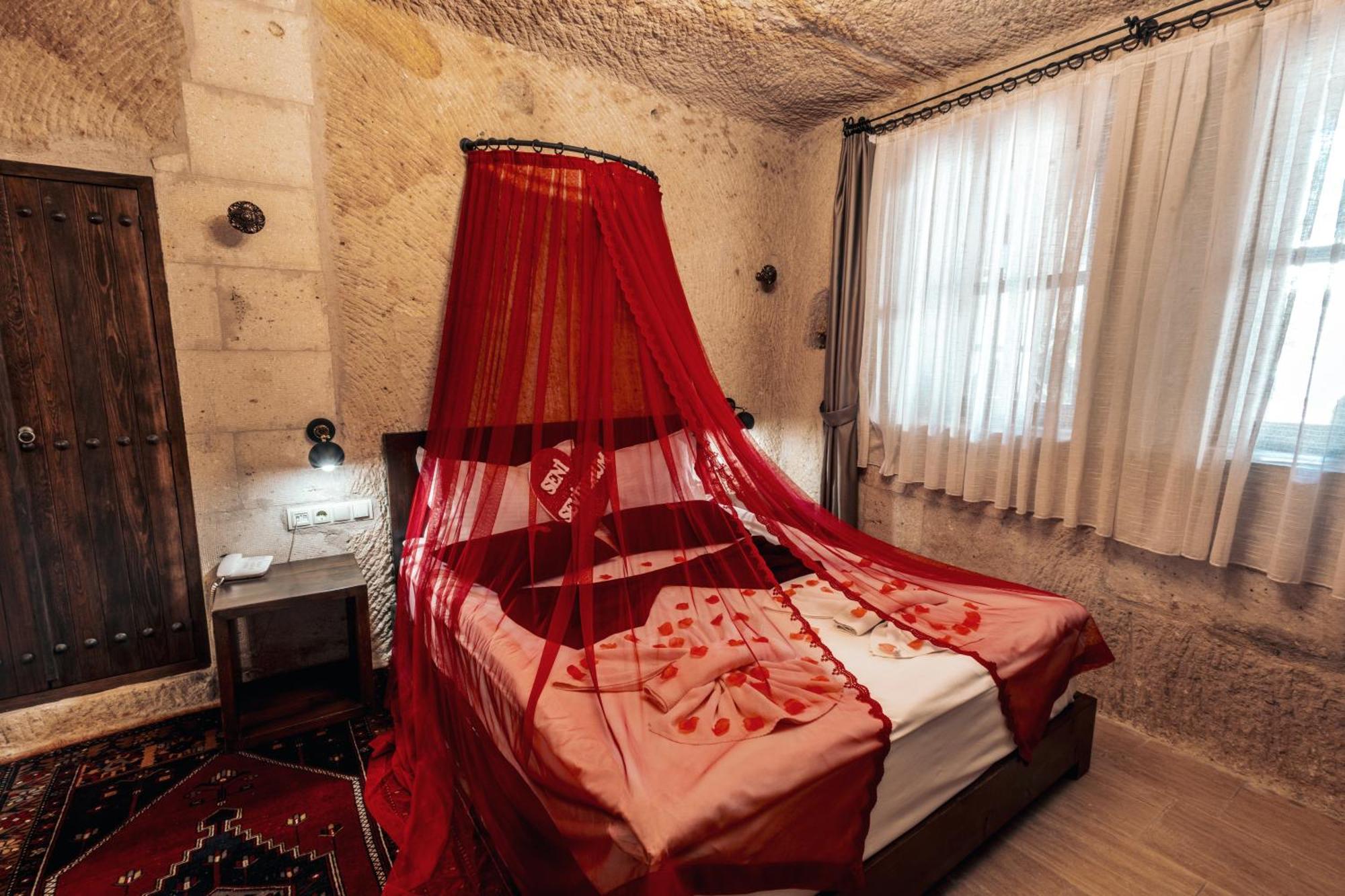 Tafana Cave & Stone Lodge Урґюп Екстер'єр фото