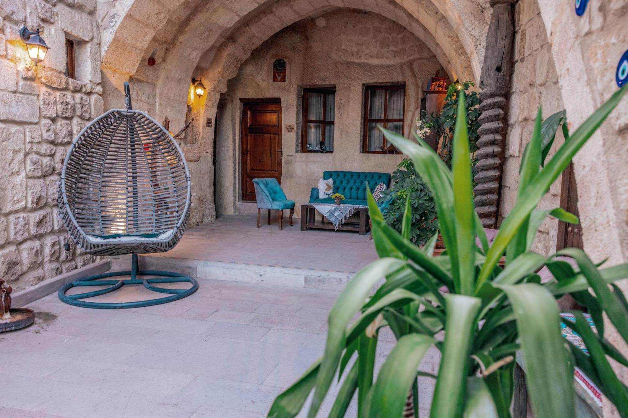 Tafana Cave & Stone Lodge Урґюп Екстер'єр фото