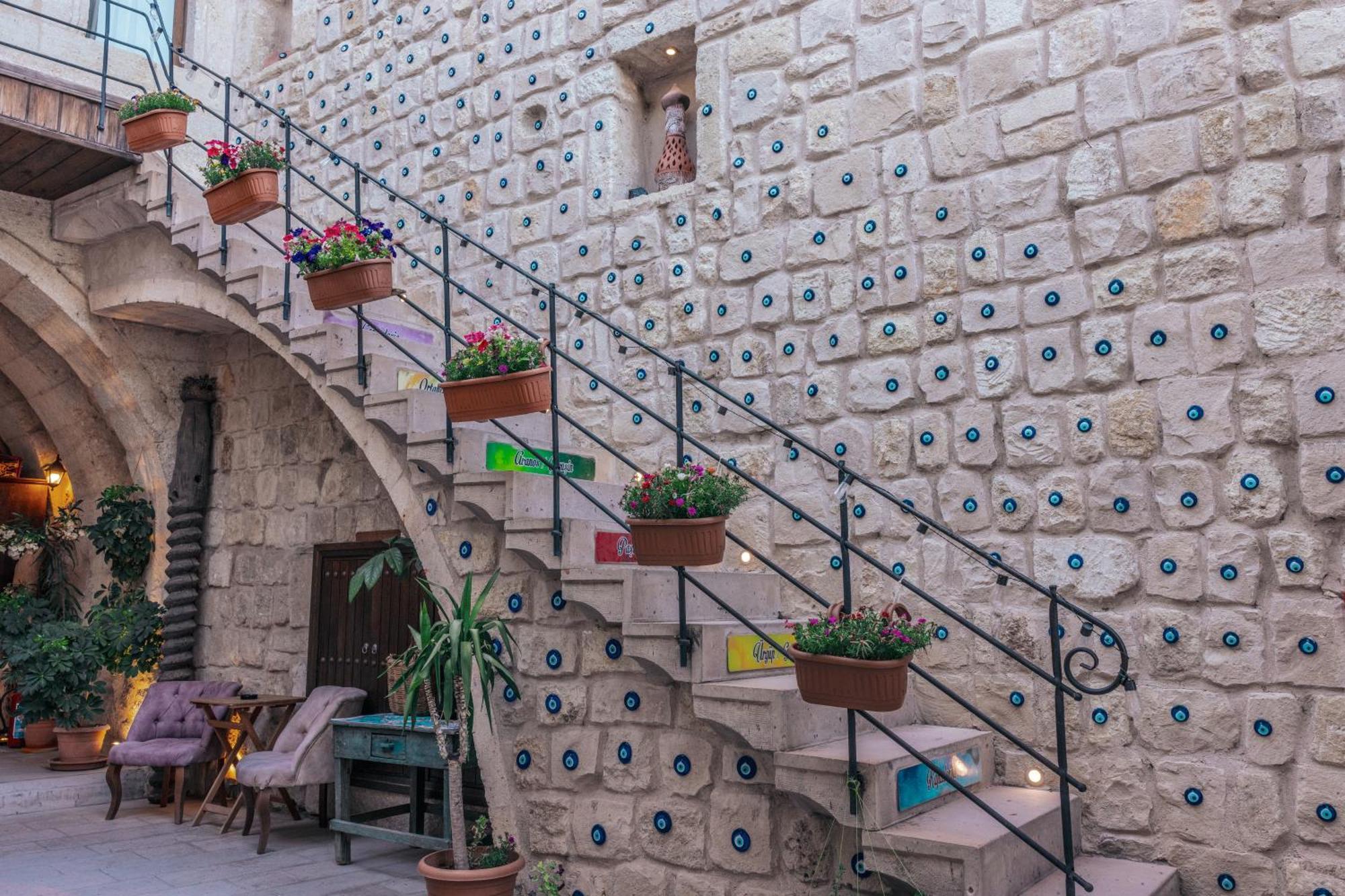 Tafana Cave & Stone Lodge Урґюп Екстер'єр фото