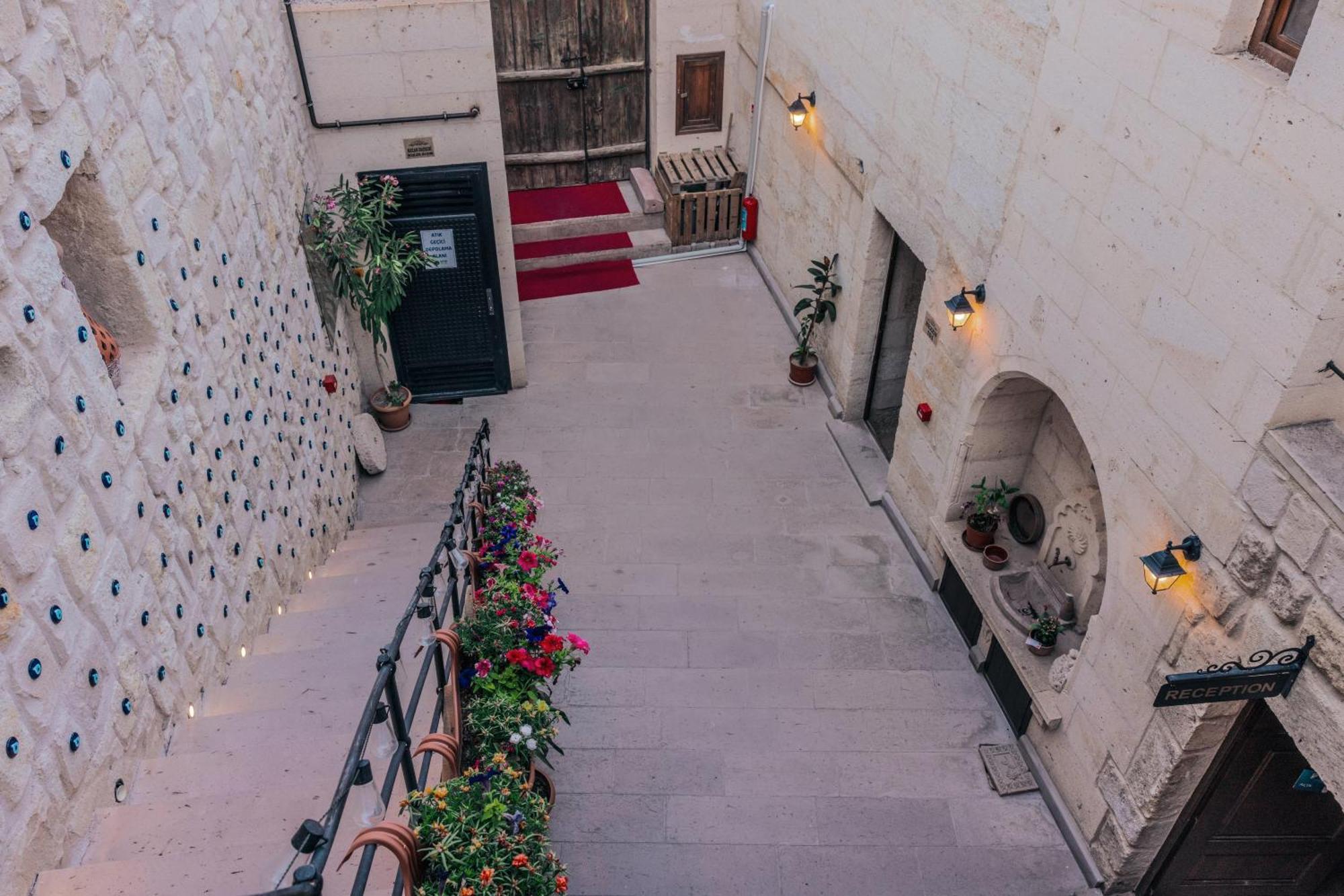 Tafana Cave & Stone Lodge Урґюп Екстер'єр фото
